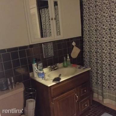 Main picture of 1782 Beacon St