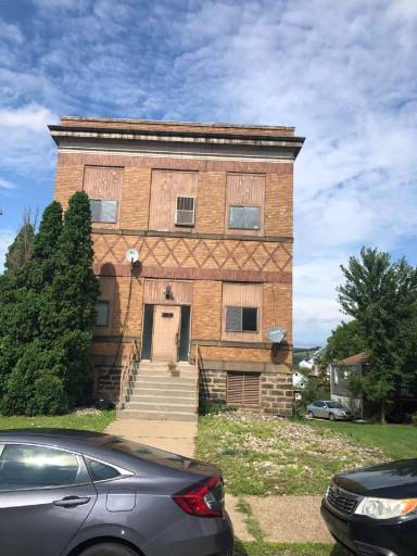 Main picture of 324 N 4th St