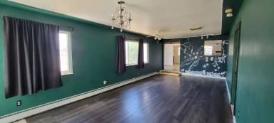 Main picture of 655 3rd St