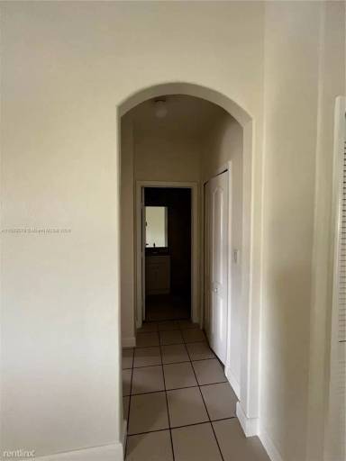 Main picture of 2650 SE 16th Ter