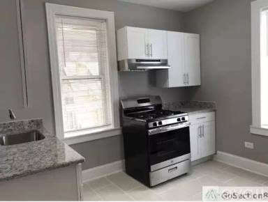 Main picture of 7801 S Paulina St