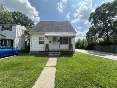 Main picture of 8404 Rivard Ave