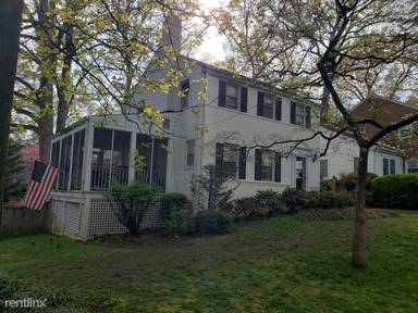 Main picture of 875 N Larrimore St