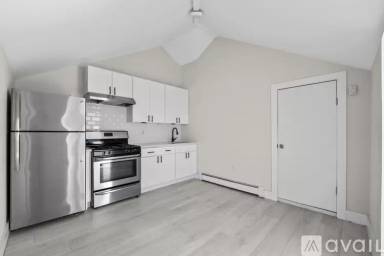 Main picture of 1437 Old Northern Blvd
