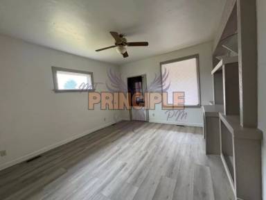 Main picture of 2037 Whitman Ave