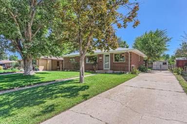 Main picture of 4030 S Inca St