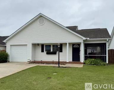 Main picture of 104 Lennox Ln