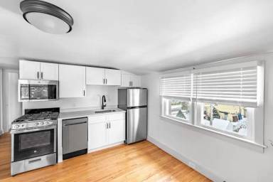 Main picture of 107 Caroline St