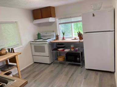 Main picture of 811 S 140th St