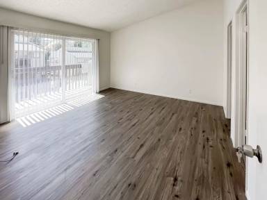 Main picture of 1251 S Meadow Ln