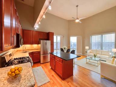 Main picture of 405 E Oakwood Blvd