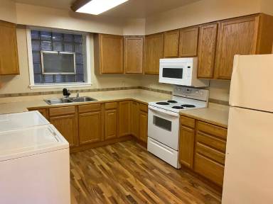 Main picture of 408 1/2 E Main St