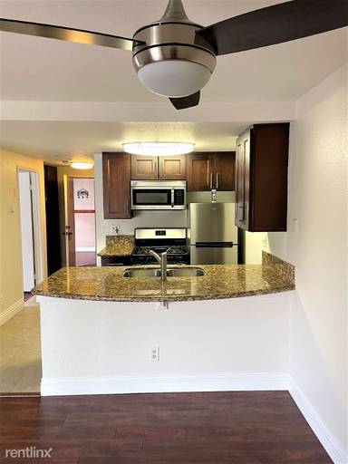Main picture of 101 W Canada
