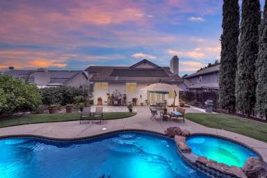 Main picture of 137 Lighthouse Way