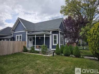 Main picture of 129 W Court St