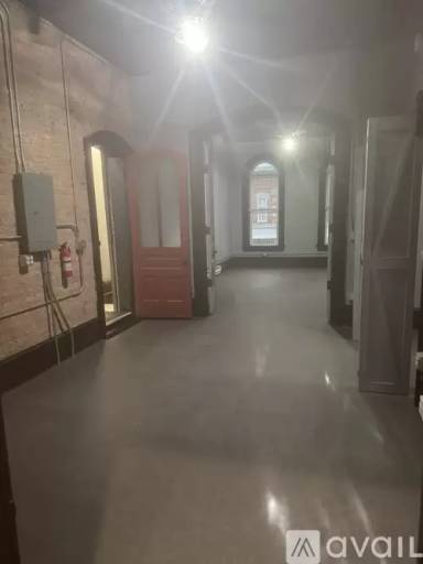 Main picture of 101 N Main St