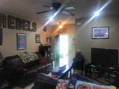 Main picture of 102 Bailey Patricia Ave