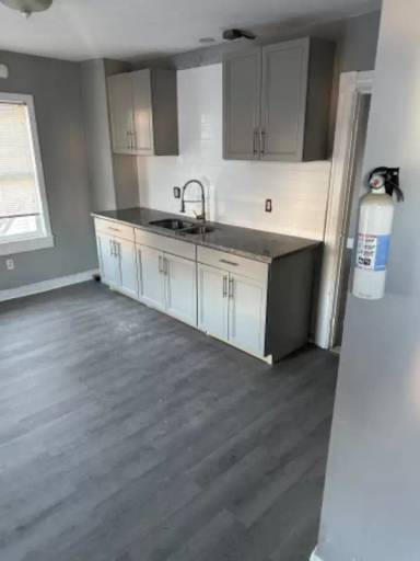 Main picture of 40-42 Fletcher St