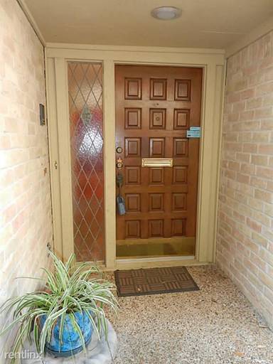 Main picture of 626 Thicket Ln