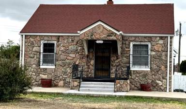 Main picture of 1222 E 3rd St