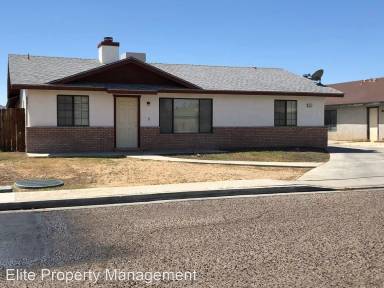 Main picture of 705 White Oak Dr