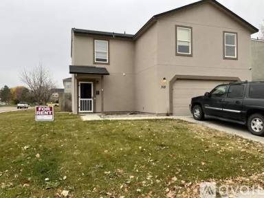 Main picture of 318 Middlepark Way