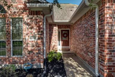 Main picture of 2388 Kendal Green Cir