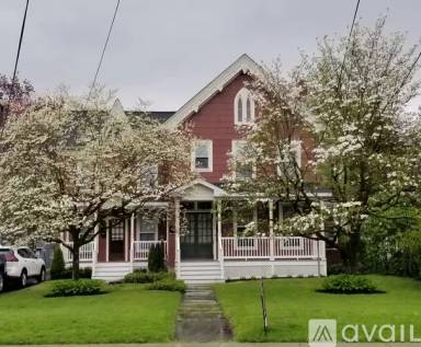 Main picture of 101 E Main St
