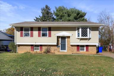 Main picture of 271 Pinoak Ln