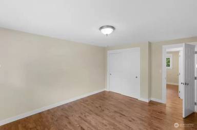 Main picture of 13341 31st Ave NE