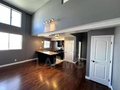 Main picture of 432 N Kingsley Dr