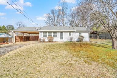 Main picture of 331 Sarvis Dr