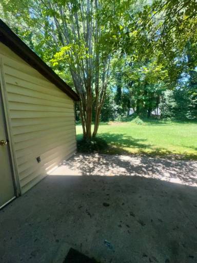 Main picture of 220 Abbey Ln