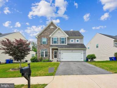 Main picture of 23 Taylors Hill Way