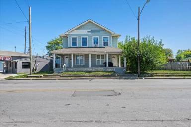 Main picture of 447 N Sherman Dr