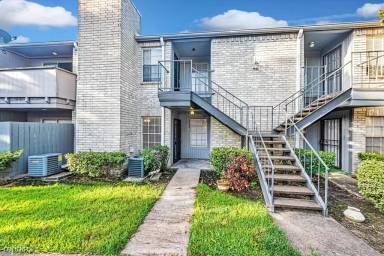 Main picture of Leawood Condominiums