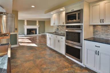 Main picture of 1043 Tamara Cir