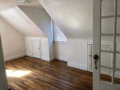 Main picture of 527 W Taylor Ave