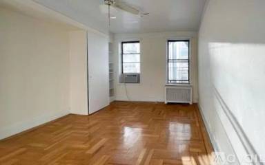 Main picture of 334 E 15th St