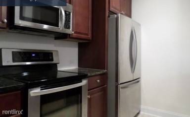 Main picture of 101 Clinton St