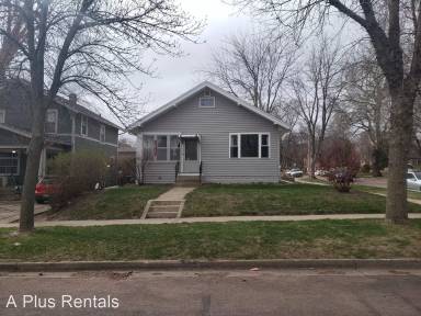 Main picture of 1013 W 21st St