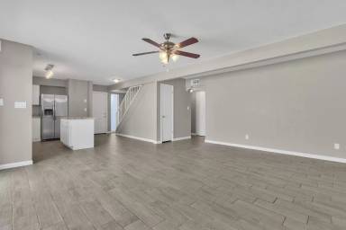 Main picture of 8578 E Indian School Rd