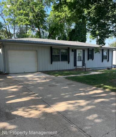 Main picture of 9330 Miami St