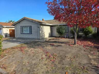 Main picture of 8824 Lansdowne Dr