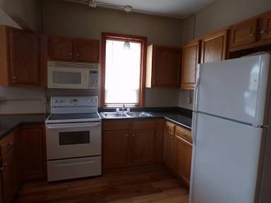 Main picture of 18 N Howell St