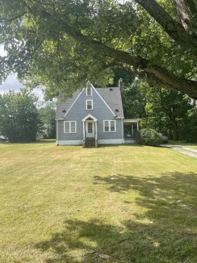 Main picture of 432 E Bath Rd