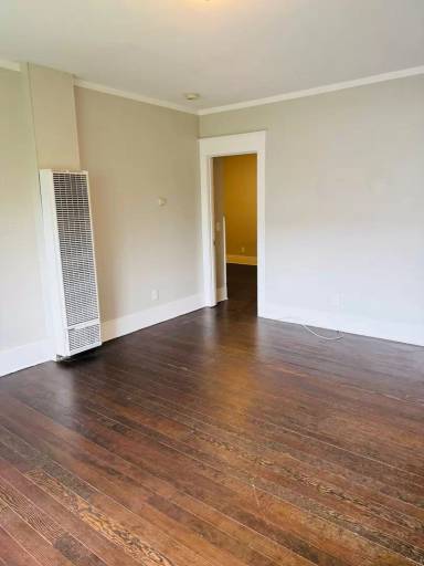 Main picture of 1102 E 1st St