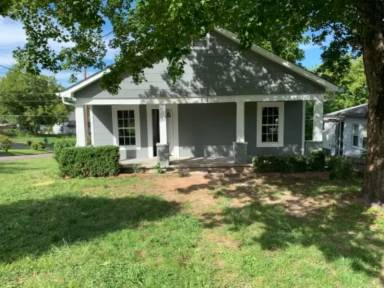 Main picture of 811 N B St