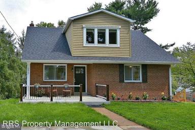 Main picture of 5817 Greentree Rd