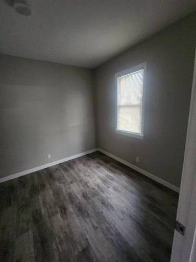 Main picture of 3432 E 69th St